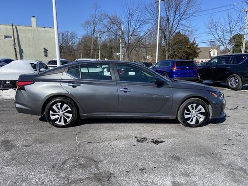 Gun Metallic 2025 Nissan Altima S