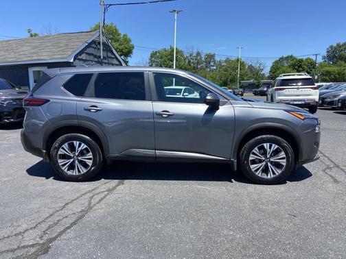 Gun Metallic 2022 Nissan Rogue SV