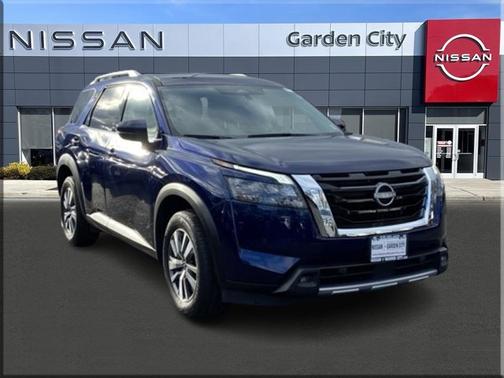 Deep Ocean Blue 2025 Nissan Pathfinder SL