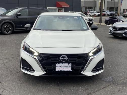 Glacier White 2025 Nissan Altima S