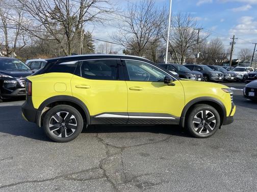 Yellow Metallic 2025 Nissan Kicks SR