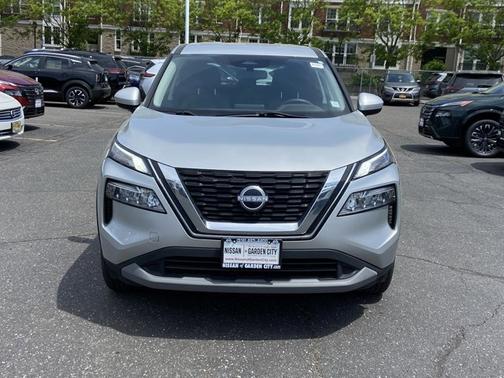 Brilliant Silver Metallic 2023 Nissan Rogue SV