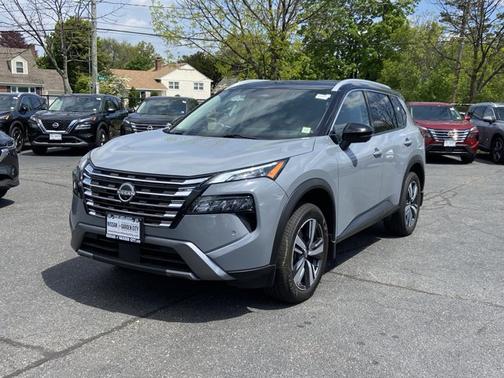 Boulder Gray Metallic 2025 Nissan Rogue SL