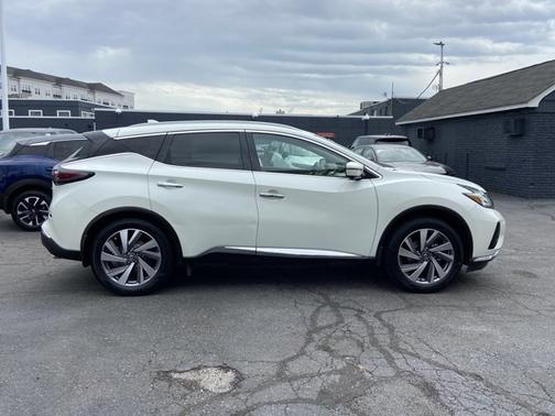 White 2020 Nissan Murano SL