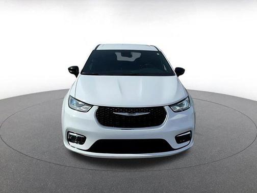 2025 Chrysler Pacifica L