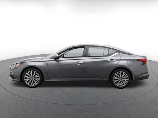 Gun Metallic 2025 Nissan Altima SV FWD