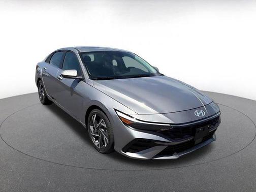 Fluid Metal 2025 Hyundai ELANTRA HEV Limited