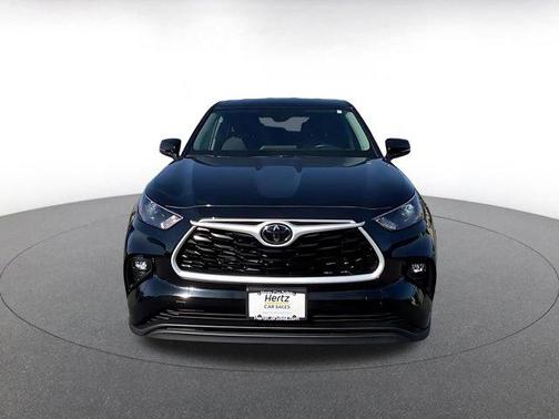 2025 Toyota Highlander LE