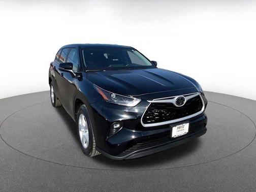 2025 Toyota Highlander LE