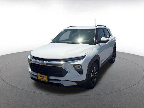 Summit White 2025 Chevrolet Trailblazer LT