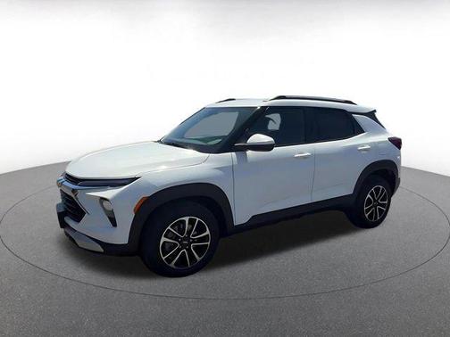 Summit White 2025 Chevrolet Trailblazer LT
