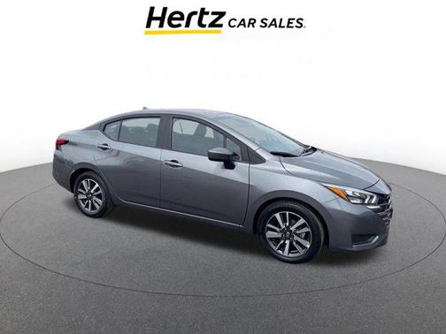 Gun Metallic 2025 Nissan Versa 1.6 SV