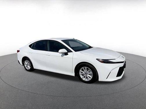 Ice Cap 2025 Toyota Camry LE