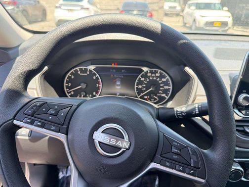 Super Black 2025 Nissan Altima SV FWD