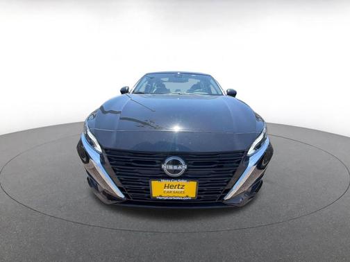 Super Black 2025 Nissan Altima SV FWD