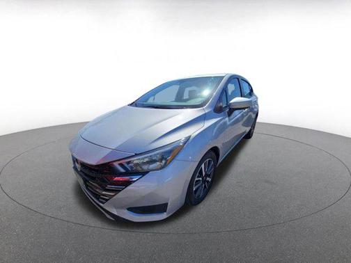 Brilliant Silver Metallic 2025 Nissan Versa 1.6 SV