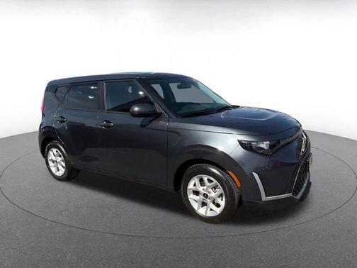 Gravity Gray 2025 Kia Soul LX