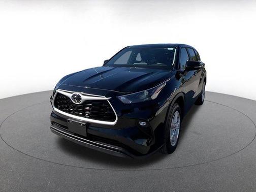 2025 Toyota Highlander LE