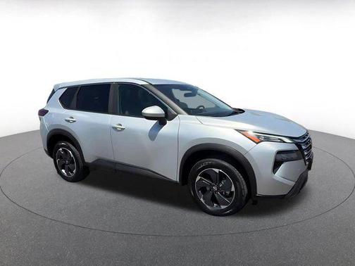 Brilliant Silver Metallic 2025 Nissan Rogue SV