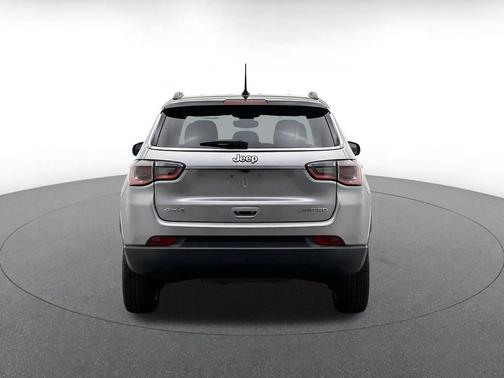 Silver Zynith Metallic Clearcoat 2025 Jeep Compass Limited