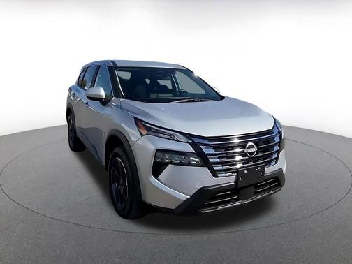 Brilliant Silver Metallic 2025 Nissan Rogue SV