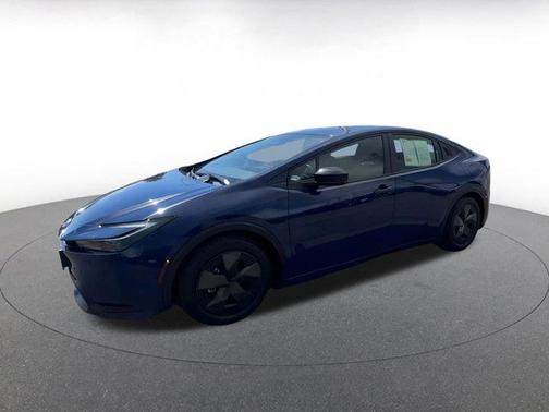 2025 Toyota Prius LE