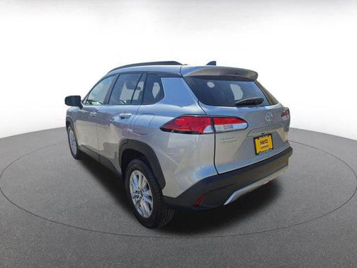 Sonic Silver 2025 Toyota Corolla Cross LE