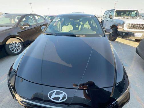 2025 Hyundai ELANTRA HEV Limited