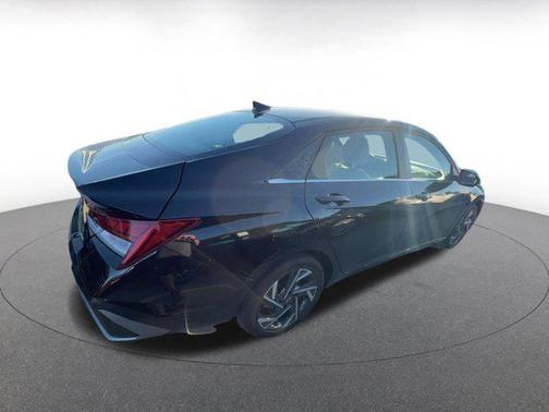 2025 Hyundai ELANTRA HEV Limited