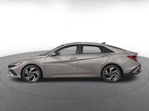 Fluid Metal 2025 Hyundai ELANTRA SEL