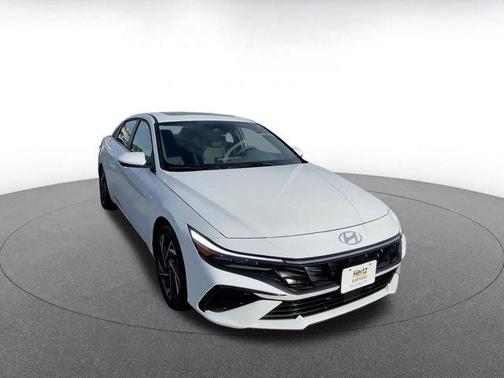 2025 Hyundai ELANTRA SEL