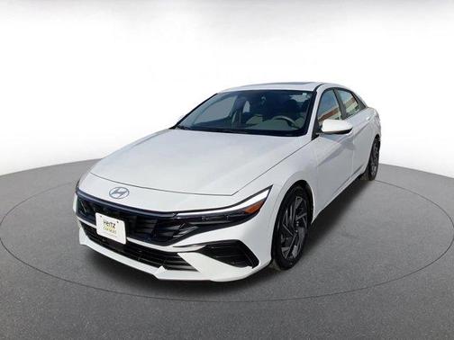 2025 Hyundai ELANTRA SEL