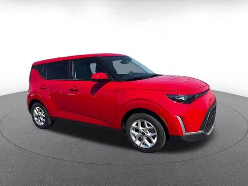 Inferno Red 2025 Kia Soul LX