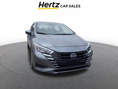 Gun Metallic 2025 Nissan Versa 1.6 SV