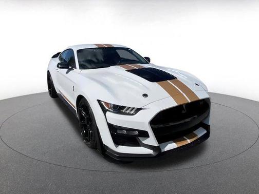 2022 Ford Shelby GT500 Base