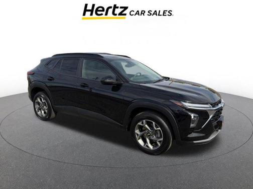 Mosaic Black Metallic 2025 Chevrolet Trax LT
