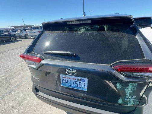 2025 Toyota RAV4 Hybrid LE