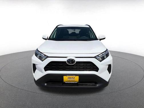 Ice Cap 2025 Toyota RAV4 XLE