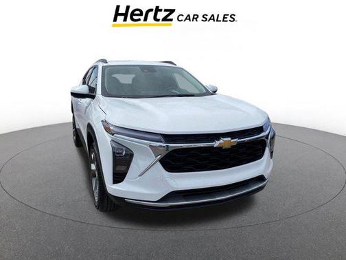 Summit White 2025 Chevrolet Trax LT