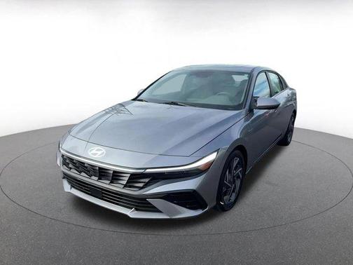 2025 Hyundai ELANTRA SEL