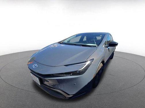 2025 Toyota Prius LE