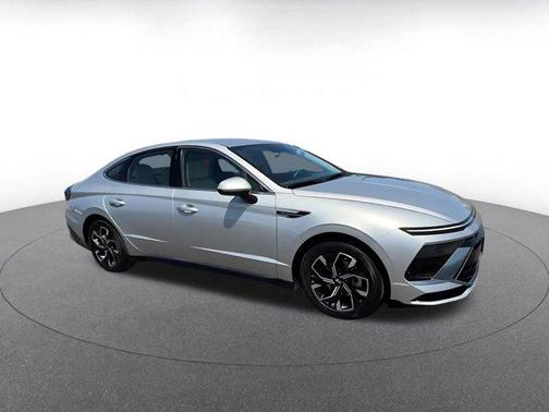 Aero Silver 2025 Hyundai SONATA SEL