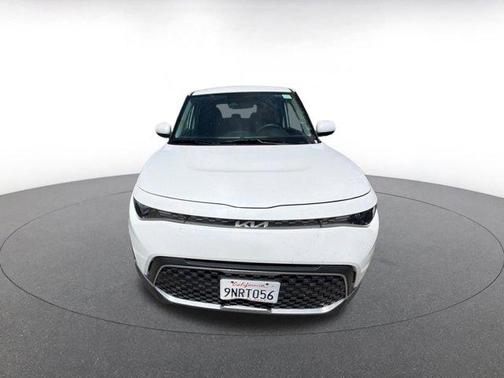 Snow White Pearl 2025 Kia Soul LX