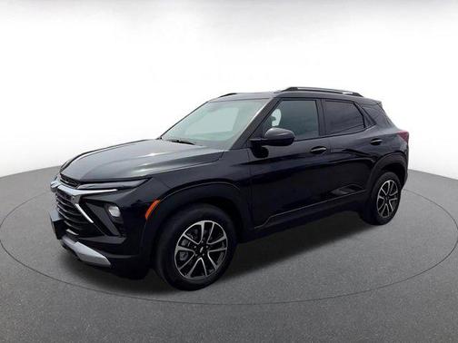 Mosaic Black Metallic 2025 Chevrolet Trailblazer LT