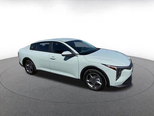 Morning Haze 2025 Kia K4 LXS