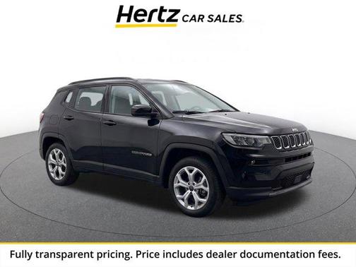 Diamond Black Crystal Pearlcoat 2025 Jeep Compass Latitude