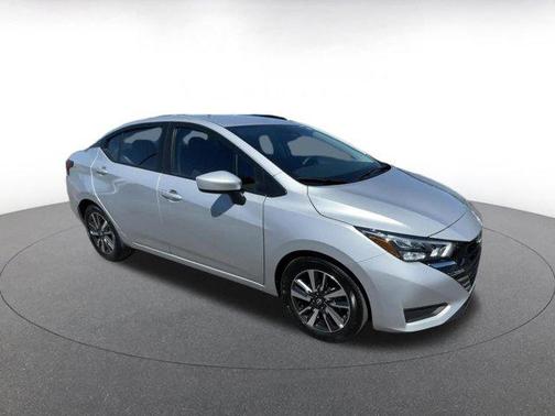 Brilliant Silver Metallic 2025 Nissan Versa 1.6 SV