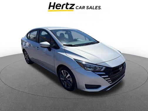 Brilliant Silver Metallic 2025 Nissan Versa 1.6 SV