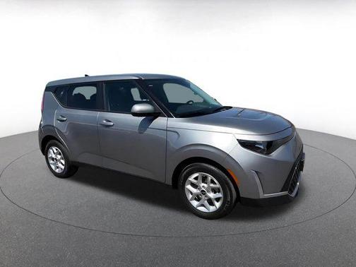 Steel Gray 2025 Kia Soul LX
