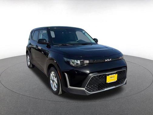 Fusion Black 2025 Kia Soul LX